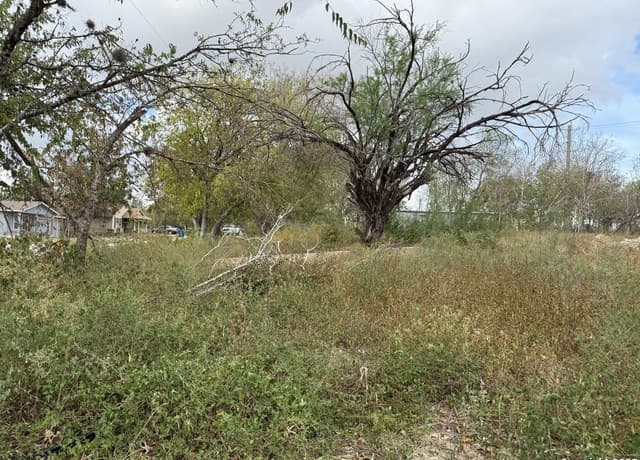 rental at 5343 Natho St in San Antonio, TX — photo 3