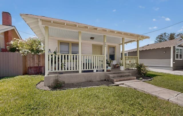 Home for sale at 646 Canton in San Antonio, TX — photo 2