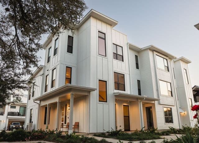 3-bedroom rental at 503 Burrus Place in San Antonio, TX — photo 1