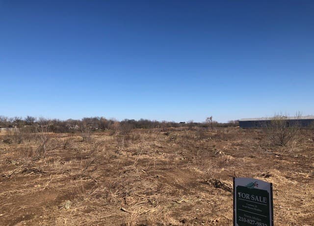 rental at 516 (LOT 7) Cr 6843 in Lytle, TX — photo 1