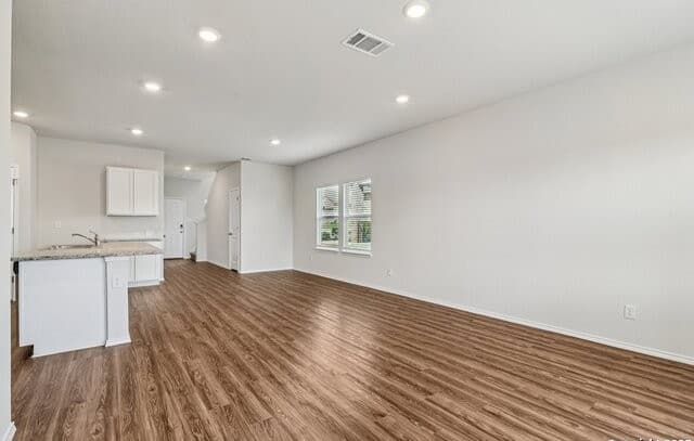 5-bedroom rental at 4006 Bay Leaf in Von Ormy, TX — photo 3