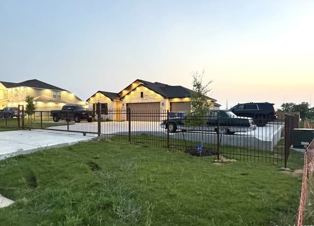 4-bedroom rental at 20929 Pleasanton rd in San Antonio, TX — photo 1