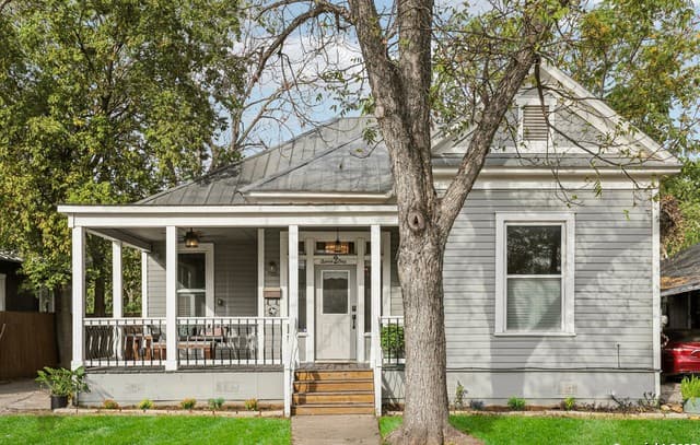 3-bedroom rental at 721 Saint James in San Antonio, TX — photo 1