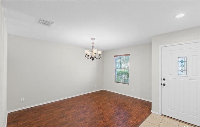 3-bedroom rental at 305 Spruce in San Antonio, TX — photo 2