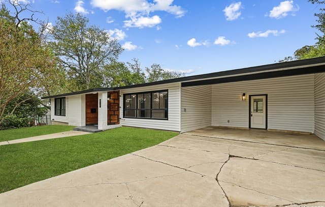 3-bedroom rental at 728 Rittiman Rd in San Antonio, TX — photo 2