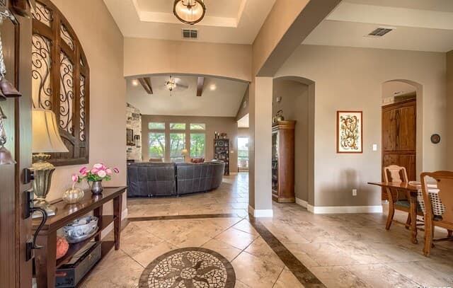4-bedroom rental at 144 Woodlands Dr in La Vernia, TX — photo 3