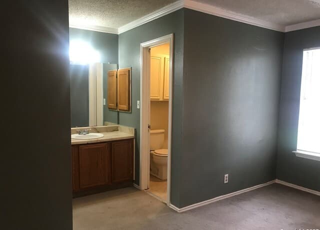 rental at 1636 Santa Anna in San Antonio, TX — photo 3
