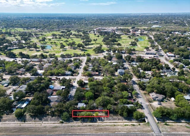rental at 211 Wharton in San Antonio, TX — photo 1