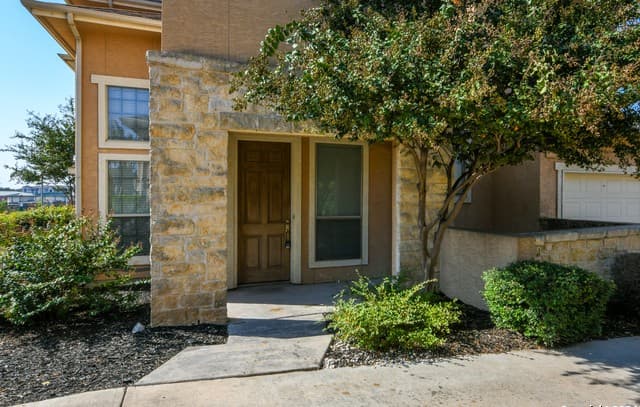 2-bedroom rental at 22209 Sausalito Ct in San Antonio, TX — photo 3