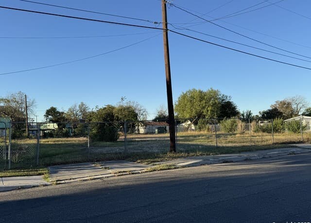 rental at 134 Gentry in San Antonio, TX — photo 2