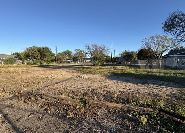 rental at 134 Gentry in San Antonio, TX — photo 3