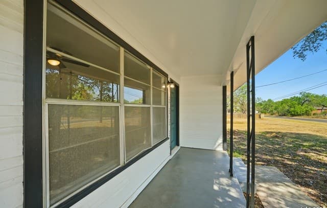 3-bedroom rental at 7635 Dove in San Antonio, TX — photo 4