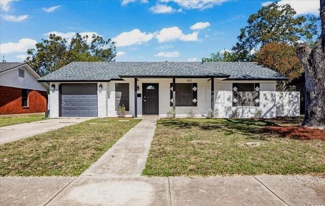 4-bedroom rental at 5027 Creekmoor in San Antonio, TX — photo 1
