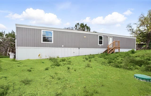 3-bedroom rental at 938 Covered Wagon in Spring Branch, TX — photo 2