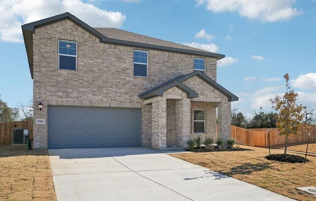 4-bedroom rental at 9204 Carmel View in Schertz, TX — photo 2