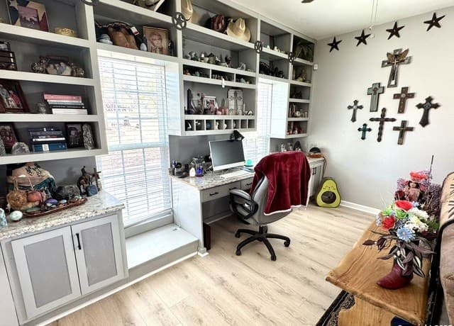 3-bedroom rental at 325 Eagle Ridge in Floresville, TX — photo 5