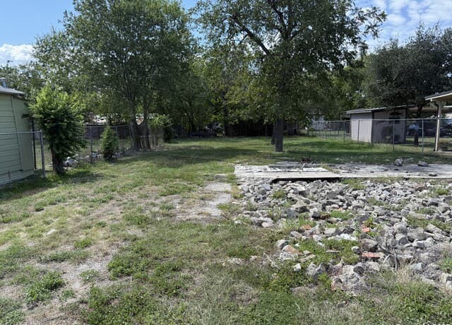 rental at 229 Quinta in San Antonio, TX — photo 4