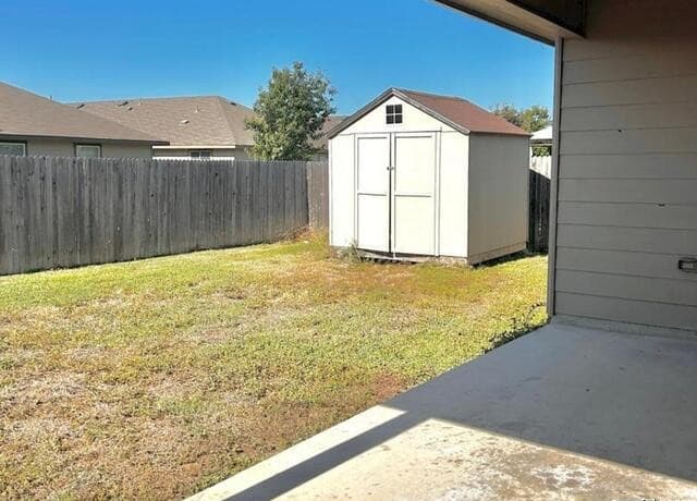 4-bedroom rental at 3915 Goliad Ford in San Antonio, TX — photo 4