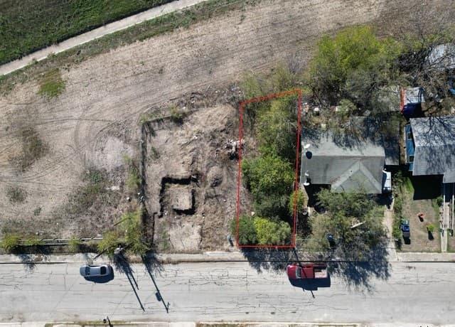 rental at 823 Romero in San Antonio, TX — photo 2