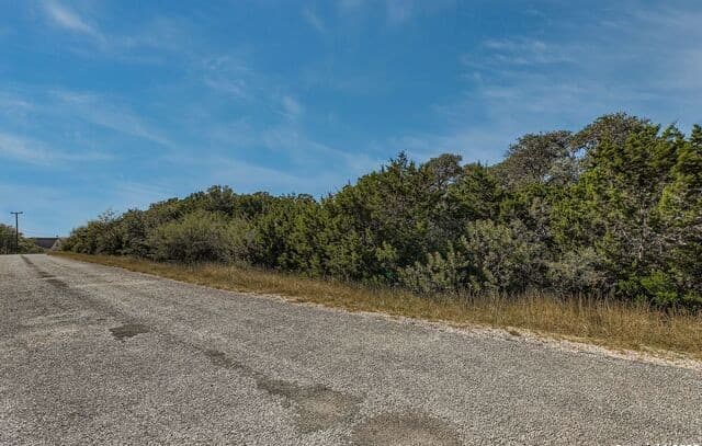 rental at LOT 229 Cr 2748 in Mico, TX — photo 2