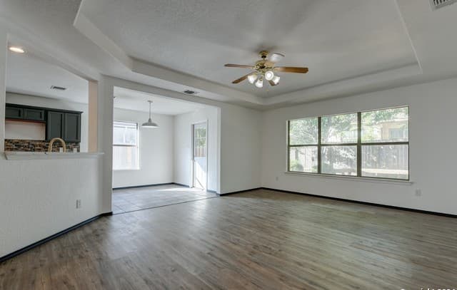 3-bedroom rental at 8234 Grissom Circle in San Antonio, TX — photo 5