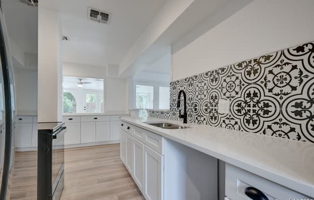 3-bedroom rental at 8903 Ridge Sky St in San Antonio, TX — photo 2