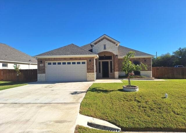 3-bedroom rental at 15504 Capri in Selma, TX — photo 1