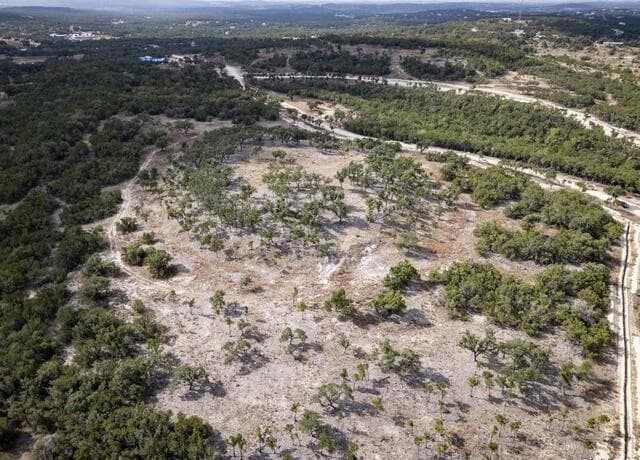 rental at 322 Mitchell Dr in Spring Branch, TX — photo 4