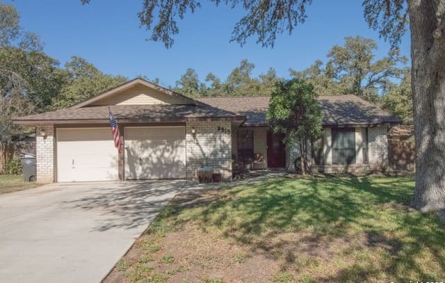 3-bedroom rental at 8915 Brightwater in San Antonio, TX — photo 2