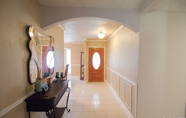 3-bedroom rental at 8915 Brightwater in San Antonio, TX — photo 3