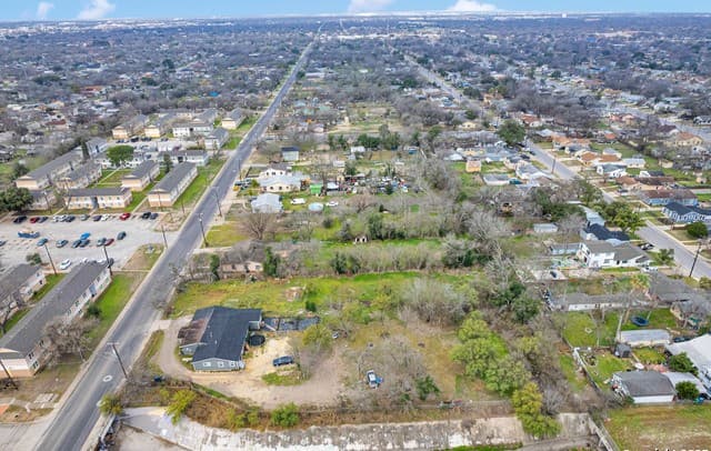 rental at 239 McCauley Blvd in San Antonio, TX — photo 4