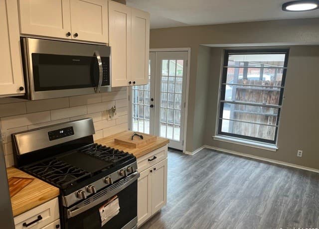 2-bedroom rental at 9345 Dover Unit 9345 in San Antonio, TX — photo 5