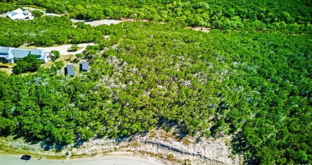 rental at 322 Pr 1742 in Mico, TX — photo 4