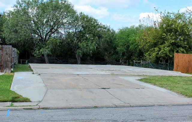 rental at 7142 Shady Elms in San Antonio, TX — photo 1