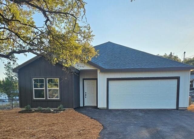 4-bedroom rental at 7205 Exeter in Spring Branch, TX — photo 1