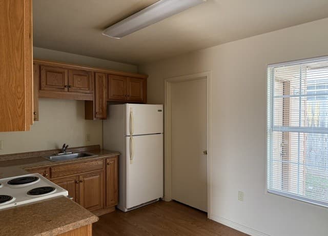 rental at 2105 Vista Rosa in Three Rivers, TX — photo 4