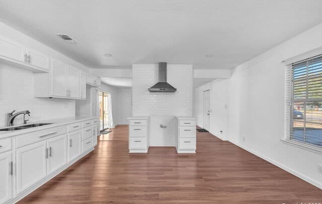 4-bedroom rental at 6334 Big Valley in San Antonio, TX — photo 5