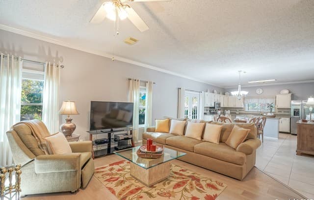 3-bedroom rental at 8410 Tiguex in Universal City, TX — photo 2