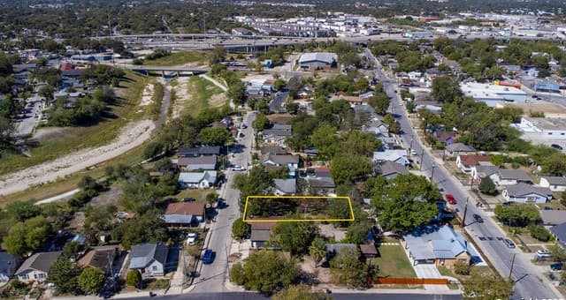 rental at 207 Forrest in San Antonio, TX — photo 1