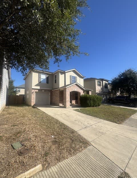3-bedroom rental at 13710 Pebble Ranch in San Antonio, TX — photo 2