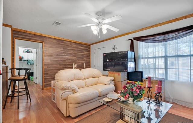 3-bedroom rental at 6426 Brittany Farm in San Antonio, TX — photo 5
