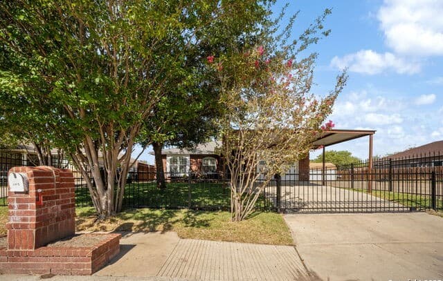 3-bedroom rental at 3343 Reforma Dr. in San Antonio, TX — photo 4