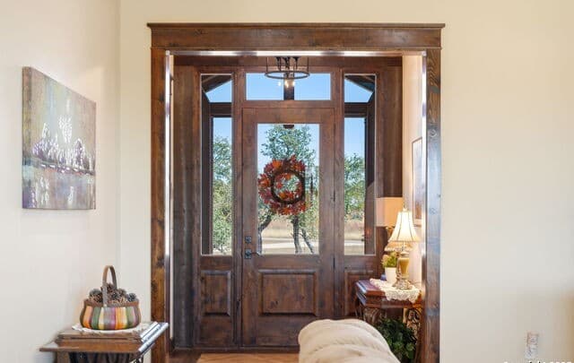 4-bedroom rental at 601 Garrison Rd in Fredericksburg, TX — photo 4