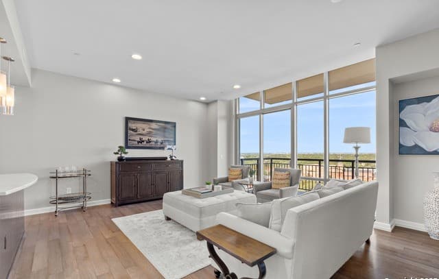2-bedroom rental at 4242 Broadway Street Unit 1505 in San Antonio, TX — photo 1
