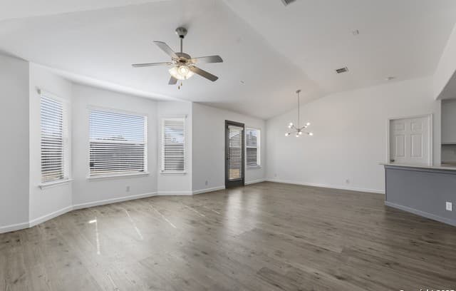 4-bedroom rental at 105 Lookout View in Cibolo, TX — photo 3