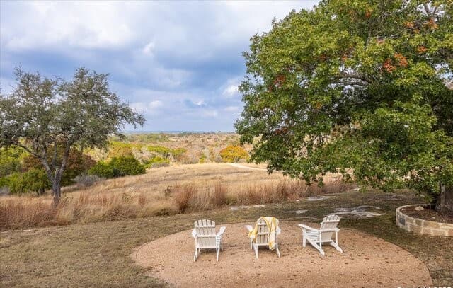 4-bedroom rental at 127 Camp Alzafar in Boerne, TX — photo 5