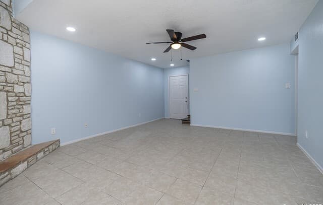 4-bedroom rental at 8419 Echo Creek in San Antonio, TX — photo 3
