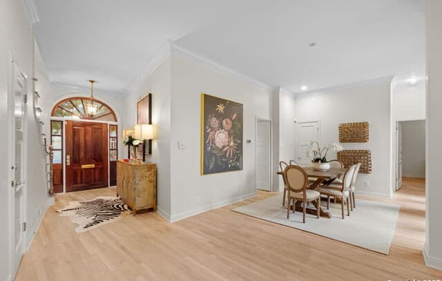 Home for sale at 110 Kennedy Ave Unit 6 in Alamo Heights, TX — photo 3