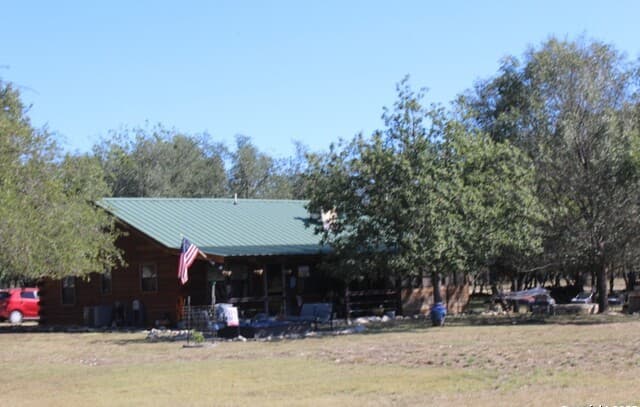 Home for sale at 300 Paradise Oaks Drive in Utopia, TX — photo 2