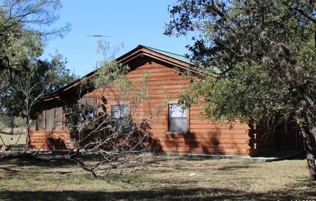Home for sale at 300 Paradise Oaks Drive in Utopia, TX — photo 5
